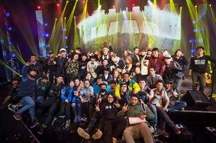 明星杀青微博,微博晒照庆祝